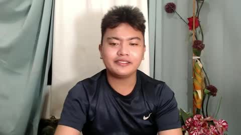 Snapshot of xxhotloyd_cummerx chatting on 12-30-24, 08:15 Loyd online show from 12-30-24, 08:15