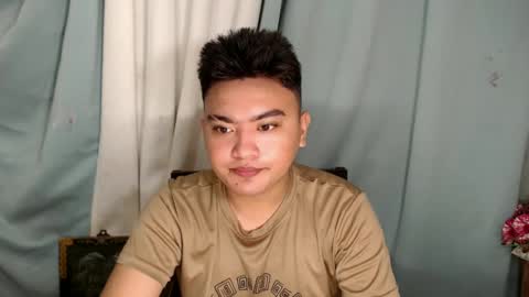 Snapshot of xxhotloyd_cummerx chatting on 01-04-25, 01:42 Loyd online show from 01-04-25, 01:42