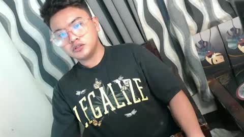 Snapshot of xxhotloyd_cummerx chatting on 01-17-25, 09:17 Loyd online show from 01-17-25, 09:17