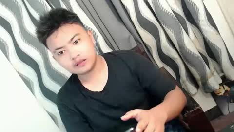 Snapshot of xxhotloyd_cummerx chatting on 02-23-25, 12:05 Loyd online show from 02-23-25, 12:05