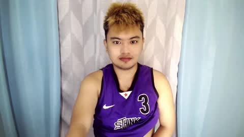 Snapshot of xxhotloyd_cummerx chatting on 11-03-25, 01:40 Loyd online show from 11-03-25, 01:40