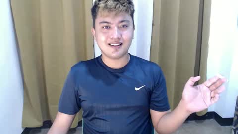 Snapshot of xxhotloyd_cummerx chatting on 12-16-25, 09:03 Loyd online show from 12-16-25, 09:03