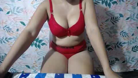 Snapshot of xxhott_ chatting on 10-21-25, 03:13 xxhott_ online show from 10-21-25, 03:13