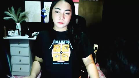 Snapshot of xxirene chatting on 11-27-25, 05:09 xxirene online show from 11-27-25, 05:09