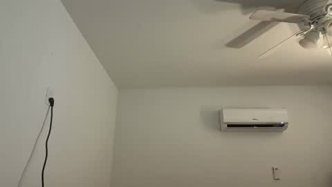 Snapshot of xxjasoneecxx chatting on 01-11-25, 02:47 XxJasoneecxX online show from 01-11-25, 02:47