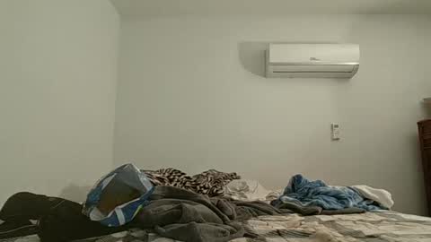 Snapshot of xxjasoneecxx chatting on 01-18-25, 03:09 XxJasoneecxX online show from 01-18-25, 03:09