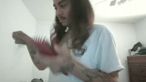 Snapshot of xxjasoneecxx chatting on 01-20-25, 10:40 XxJasoneecxX online show from 01-20-25, 10:40