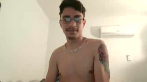 Snapshot of xxjasoneecxx chatting on 02-02-25, 01:08 XxJasoneecxX online show from 02-02-25, 01:08