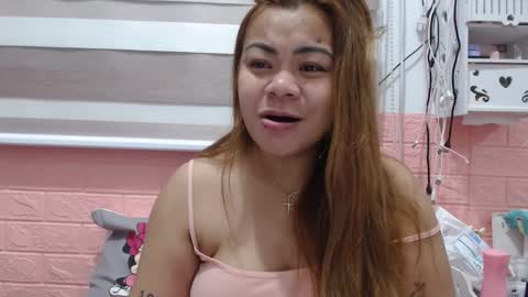 Snapshot of xxkryzelxx chatting on 12-27-24, 06:31 Dhel online show from 12-27-24, 06:31