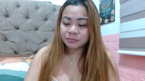 Snapshot of xxkryzelxx chatting on 03-06-25, 05:33 Dhel online show from 03-06-25, 05:33