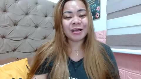 Snapshot of xxkryzelxx chatting on 10-16-25, 05:14 Dhel online show from 10-16-25, 05:14