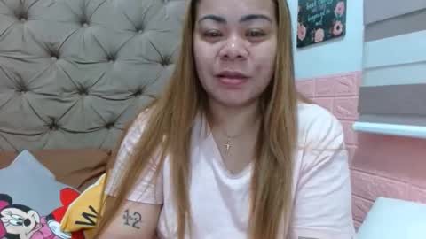 Snapshot of xxkryzelxx chatting on 10-21-25, 05:13 Dhel online show from 10-21-25, 05:13