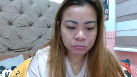 Snapshot of xxkryzelxx chatting on 11-26-25, 06:20 Dhel online show from 11-26-25, 06:20