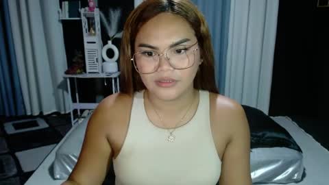 Kylie Smith online show from 04-10-26, 04:23