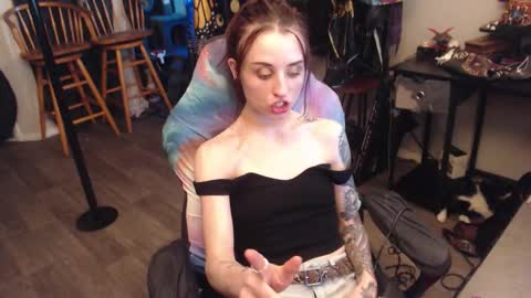 Lilith online show from 10-24-25, 03:25