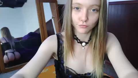 Snapshot of xxloveanastasia chatting on 12-30-24, 09:50 LoveAnastasia online show from 12-30-24, 09:50