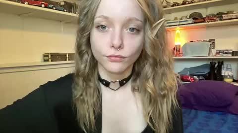 Snapshot of xxloveanastasia chatting on 10-30-25, 05:35 LoveAnastasia online show from 10-30-25, 05:35