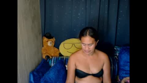 Snapshot of xxloveheart chatting on 09-13-25, 11:32 xxloveheart online show from 09-13-25, 11:32