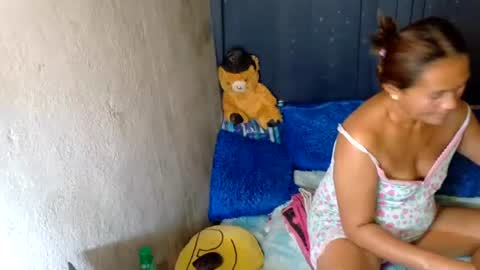 Snapshot of xxloveheart chatting on 09-24-25, 01:20 xxloveheart online show from 09-24-25, 01:20