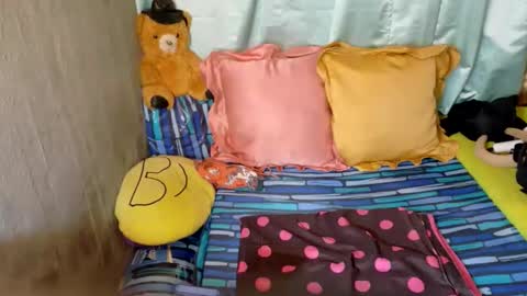 Snapshot of xxloveheart chatting on 10-12-25, 12:04 xxloveheart online show from 10-12-25, 12:04