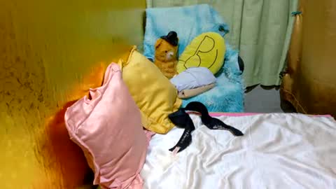 Snapshot of xxloveheart chatting on 06-13-26, 01:14 xxloveheart online show from 06-13-26, 01:14