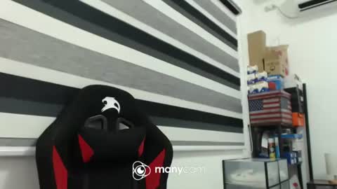 Snapshot of xxmonsterbigcockxx chatting on 01-24-25, 02:51  Kaycee  online show from 01-24-25, 02:51
