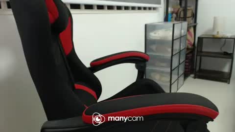 Snapshot of xxmonsterbigcockxx chatting on 02-19-25, 03:06  Kaycee  online show from 02-19-25, 03:06