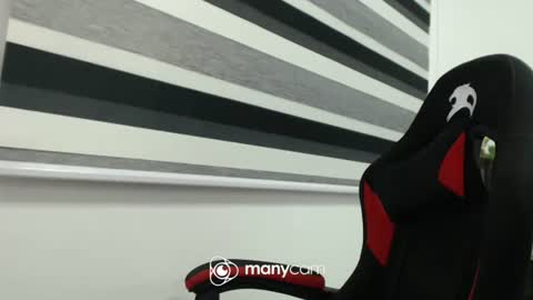Snapshot of xxmonsterbigcockxx chatting on 03-04-25, 02:21  Kaycee  online show from 03-04-25, 02:21