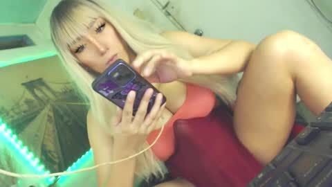Snapshot of xxqueenjasminexx chatting on 03-04-25, 04:38 Jasmine online show from 03-04-25, 04:38