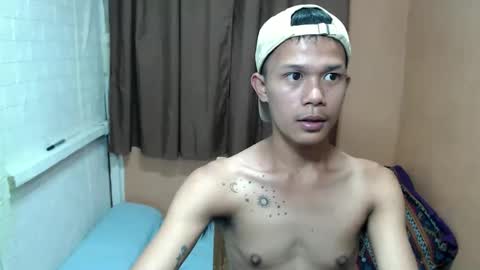 Snapshot of xxronnie chatting on 03-22-26, 01:53 xxronnie online show from 03-22-26, 01:53