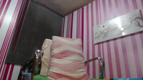 xxrowenatastycockforyouxx online show from 02-27-25, 02:53