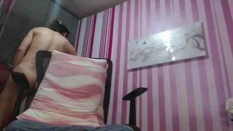 xxrowenatastycockforyouxx online show from 09-24-25, 02:48