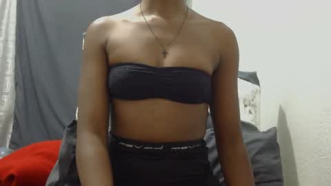 xxsexytalia28 online show from 02-26-25, 07:05