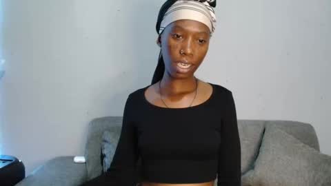 xxsexytalia28 online show from 10-15-25, 04:18