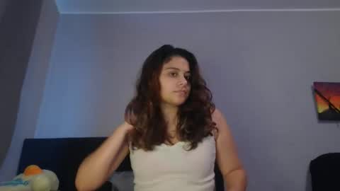 Snapshot of xxsophixx chatting on 02-17-26, 10:27 Sophi 3 online show from 02-17-26, 10:27