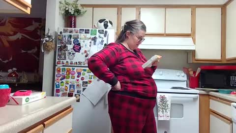 Strawberry Jane online show from 12-17-24, 07:48