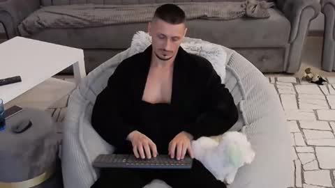 Snapshot of xxx_alejandro chatting on 10-02-25, 08:05 xxx_alejandro online show from 10-02-25, 08:05