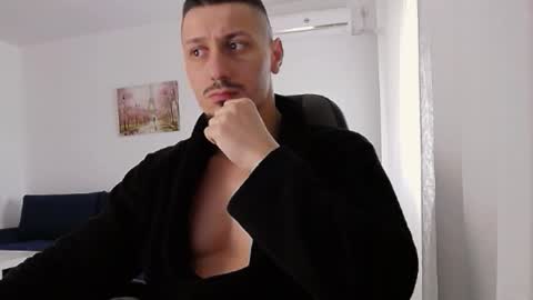 Snapshot of xxx_alejandro chatting on 12-04-25, 09:18 xxx_alejandro online show from 12-04-25, 09:18