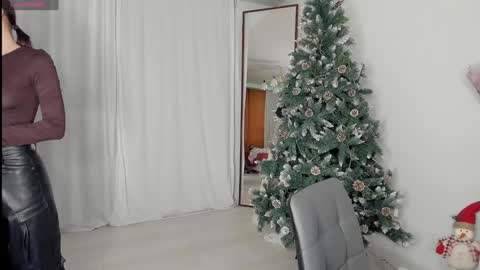 xxx_leila online show from 12-25-24, 11:43