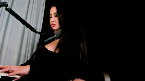 Snapshot of xxx_madamme chatting on 05-14-26, 03:02 Mistress Scarlet Igmiss scarlet978 online show from 05-14-26, 03:02