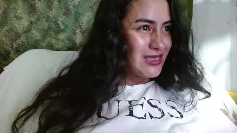 Snapshot of xxx_morena chatting on 01-02-25, 04:09   LILI  online show from 01-02-25, 04:09