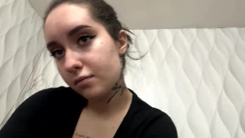 Snapshot of xxx_sandra_diamond chatting on 10-28-25, 11:58 Eve online show from 10-28-25, 11:58