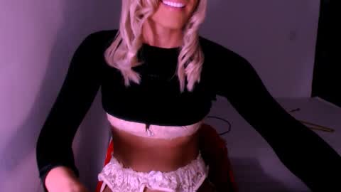 Chiara online show from 11-20-25, 03:50