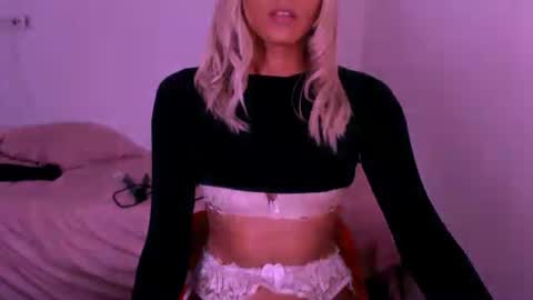 Chiara online show from 04-25-26, 03:53