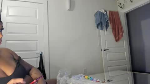 Snapshot of xxxdanidoomsdayxxx chatting on 02-09-25, 02:17 Danielle online show from 02-09-25, 02:17