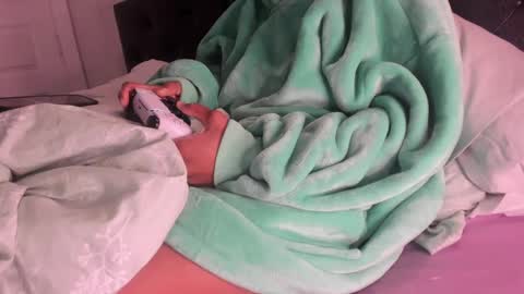 Snapshot of xxxdanidoomsdayxxx chatting on 03-04-25, 12:29 Danielle online show from 03-04-25, 12:29