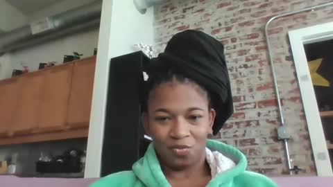 Snapshot of xxxdanidoomsdayxxx chatting on 09-10-25, 07:03 Danielle online show from 09-10-25, 07:03