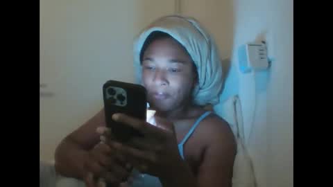 Danielle online show from 04-12-26, 07:30