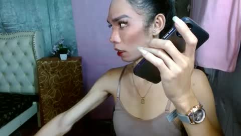 Snapshot of xxxfuckgirlyumsxxx chatting on 12-13-24, 09:35 Your Princess Yums online show from 12-13-24, 09:35