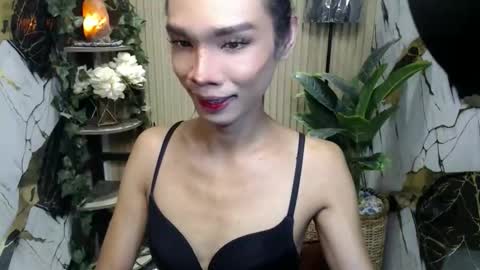 Your Princess Yums online show from 12-21-25, 05:25